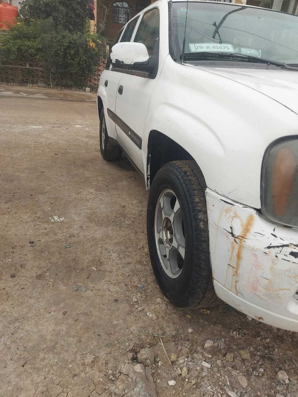 السلام عليكم سياره بلايزر مديل 2004مكفوله من الضربه شواصي سليمه كير محرك مكفولات رقم واسط الكوت تحويل بسم المشتري حداديه جديده دواخلهه حلوات وهذه البدي كدامك سياره خير من الله لشي مانقصها وين متريد روح بيهه نقصها بس تبريد كمبرسربيهه  سعرها ٦٣ ورقه وبيهه مجال لطيبين رقمي ***********بي وات ساب مكان السياره البصره حي الصدقاء
