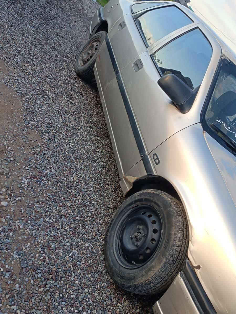 ئۆپل ڤیکترا بۆ فرۆشتن مودێل 1990 گێرو مەکینە بێعەیبە مکینە 18 رەقم هەولێرە قاسرینە سەیارەکە بێ لێدانە بێسبوغە خایسی نیە سعریشی 28 مجال رەقم *********** اكر, نينوى
