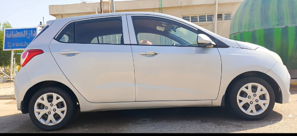 هونداي i10 موديل15رقم جديد السياره كلش جديده العنوان بصره لمطيحه ***********
