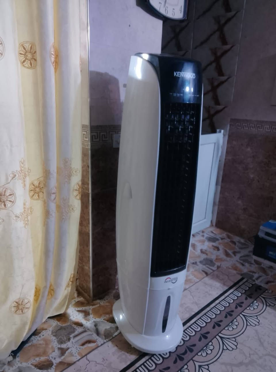 السلام عليكم /يوجد لدينا سبالت كنتوريه 3طن اخو الجديد نظيفات كلش مداخلات تصليح تبريد فول علفحص/وكنفيرة لمس شرط الشغل نظيفه السعر 200الف /مكاني كربلاء حي رقيه للاستفسار الاتصال علرقم ***********
