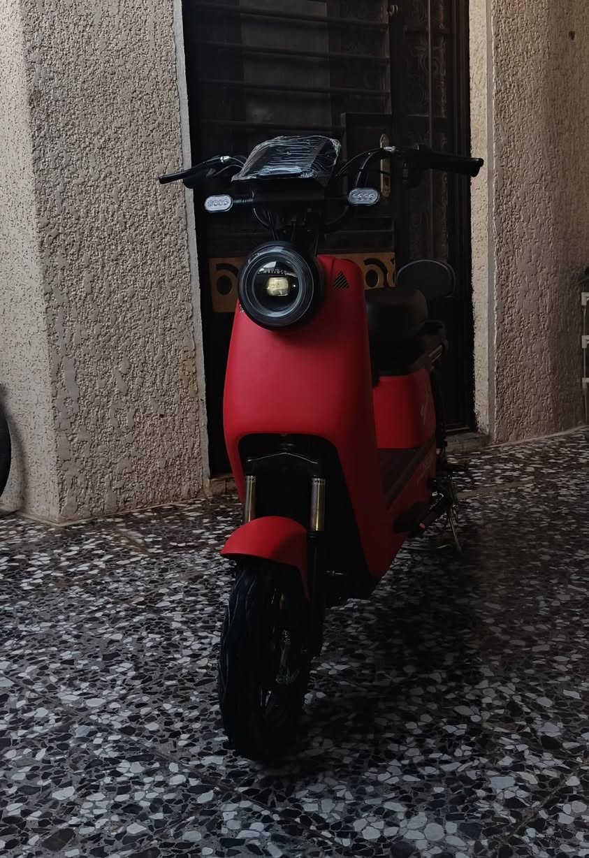 السلام عليكم دراجه شحن حجم 14 دراجه مكفول من بطاريات وكهرابيأت تايرات جدد السعر (225) وبيه مجال للطيبين رقم الهاتف للستفسار ‏‪***********‬‏
