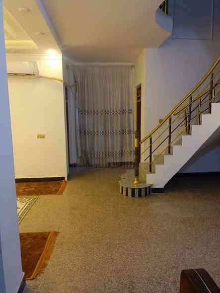 دار سكني للبيع او المراوس | حي الجامعة
_______________________________
 الموقع | مميز على ساحة قرب شارع سوات
_______________________________
 المساحة | 200 م2
الواجهة | 10 م
_______________________________
تفاصيل الدار :
🔹 4 غرف نوم 
🔹 استقبال + صالة 2
🔹 مطبخ 2
🔹 مجاميع صحية متكاملة
_______________________________
للاستفسار اكثر زورونا في مكتبنا الكائن في :
ديوانية - الجزائر- مقابل برج الامراء 
مجاور مستشفى الحياة للعيون - د.حسنين
او الاتصـــال على الارقام
***********
***********
