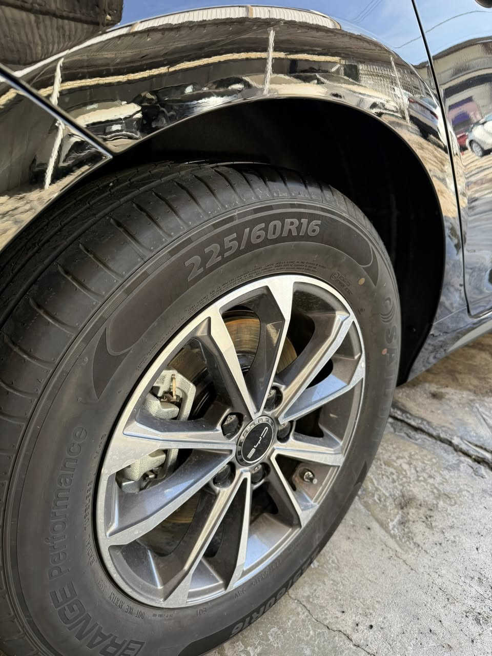 Byd destroy 05 2025
عن توفر سيارة بي واي دي 2025

‏BYD 05 2025 لون اسود

مرقمة لوحة وسنوية وهزة مثبت لوحة عالدعامية بأسمي زيرو 

فقط نقل ملكيه 

اليكم المواصفات

السياره : هايبرد & بانزين & كهرباء يعني التفويله الوحده بانزين تمشيك 1200 كيلو

سعه التانكي 65لتر 

موديل 2025

حساسات 

حجم المحرك 1.5

شاشه اصليه

شاشة دوارة 

كامره خلفيه

هند بريك كهرباء

دشبول شاشه ديجيتال

اوتو هولد

مفتاح التشغيل بصمه

تشغيل عن بعد تحكمات مقود

اوامر صوتيه

منفذ طاقة

منافذ شحن

مقول جلد حياكه

دخول ذكي

3 وضعيات قيادة

اشاير بل مري

تتسع المقصورة ل 5 ركاب

المقاعد جلد رياضي باللون الابيض

اريل نفكيتر

اناره داخليه LED

لد امامي LED

‏LED بك لايت

قطعتين تبريد 

مثبت سرعة

حجم الاطار 16

مانع تزحلق

شاحنه خلفية

كير ماوس

البطاريه ليثيوم الاقوى والاطول عمرا في عالم الهايبرد ملاحضه: جميع العده مالته موجوده المن

📞  أو الاستفسار:

☎***********

العنوان بغداد_ معارض البياع _ شارع الوسط
