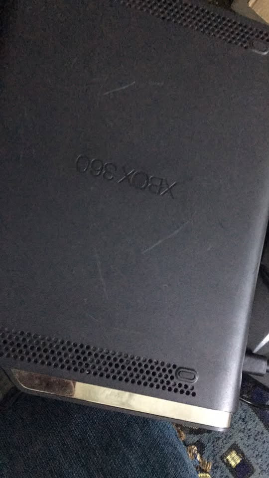 *🔥 باكج سباق كامل Xbox 360 Slim + ستيرن قيادة 🔥*

*للبيع باكج كامل ونظيف 100%*

*المحتويات:*
1.  *جهاز Xbox 360 Slim أسود* - نظيف وشغال فول
2.  *هارد أصلي 120GB* - مساحة كلش زينة، تشيل هواي ألعاب
3.  *ستيرن قيادة PXN V3* - يبرم 180 درجة، الازرار كلها شغالة 
4.  *يد Xbox 360* - عدد [قطعه 1] 

*ملاحظات مهمة:*
1.  *الستيرن*: يشتغل على `Xbox 360` و `PC` فقط ❌ ما يشتغل PS4/PS5
.  *

*السعر  نطيني سعر بل عافيه 
*للتواصل:* خاص أو واتساب [***********]
اذه تحب علق اني طبلك خاص
