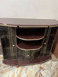 معرض خشب • نظيف • ٥٠ قفل