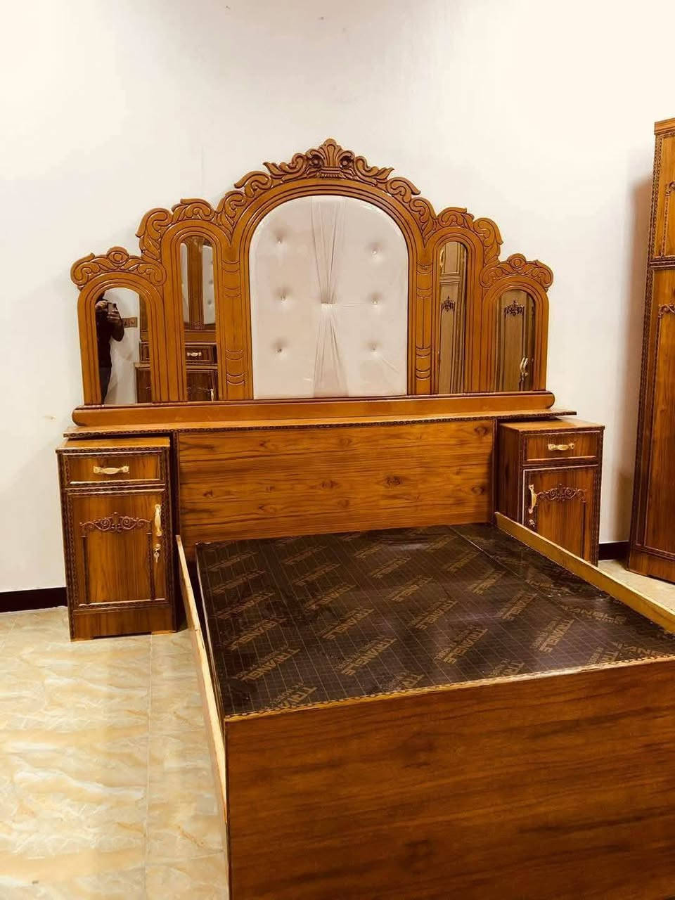 غرفه جديده ام الخمسه صاج عراقي سعر 750 للاستفسار خاص واتساب ***********
