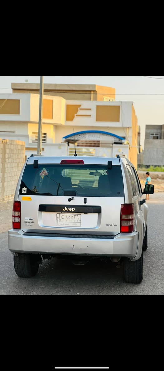 جيب لبرتي موديل 2008 
السيارة مكفولة كفالة عامة 
محركها 6 سلندر 
3.7  المرغوب 
باسمي تحويل ثاني يوم
رقم بغداد 
سعر 110$ 
السونار مرفق مع الصور 
رقمي
‏‪0783 853 0958‬‏
