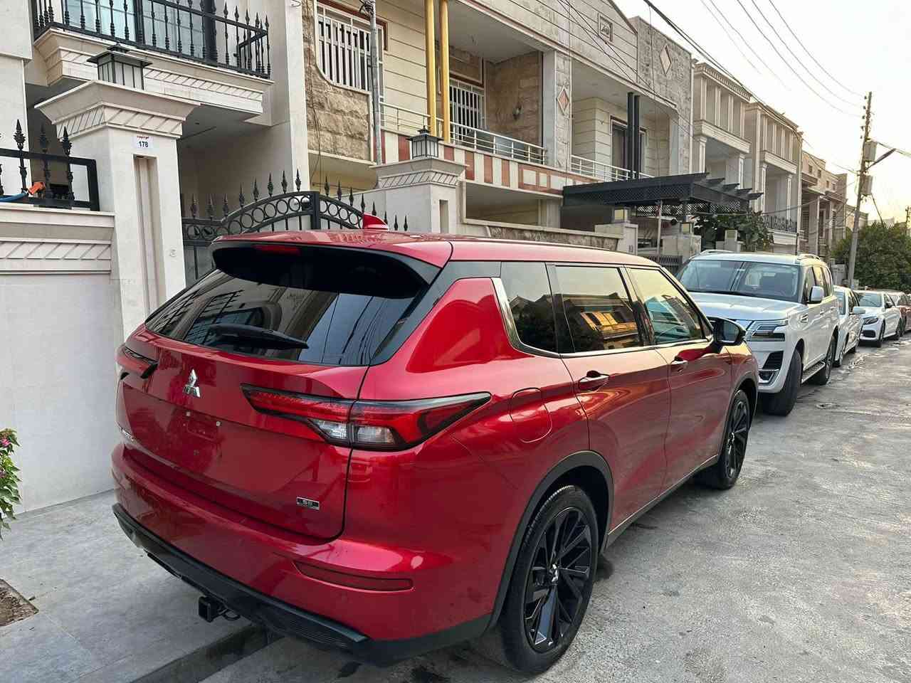 اوتلاندر 2023 فئة بلاك اديشن فول فول عدا فتحة
سعر 165
***********
***********
طختها بالبونيد و رصعة جاملغ فقط بيهه صبغ بدون نقطة داخلي 3 قطعه كلير أمريكي بدون ضرر بدون دولار مصروف ايرباك ستيرن سيتم بلاد 5 كاميرا كشنات جلد و كهربائي گيج إلكتروني مرايات شفط و كاميرا و رادار و تدفئة  سياره ٣ مقعد و ٧ راكب محرك ٤ سلندر حجم 2.5 كاميرا فول hd درجة بصمة هاند بريك بصمة گير ماوس جميع مقاعد بيهه تبريد خاص و جميع مقاعد مفصولة منامية رادار امامي و جانبي و خلفي جميع انظومات القيادة و نظام اقتصادي شاشة كبير ايباد اوتو ستارت و تحديد مسار و اوتو ستوب توقف ذاتي دفع رباعي 4/4  گير محرك تبريد كهربائيات حالة وكالة مابيهه مصروف دولار بعد بيهه هوايه مواصفات مكانها أربيل سياره رقم كاتي تترقم شمالي
