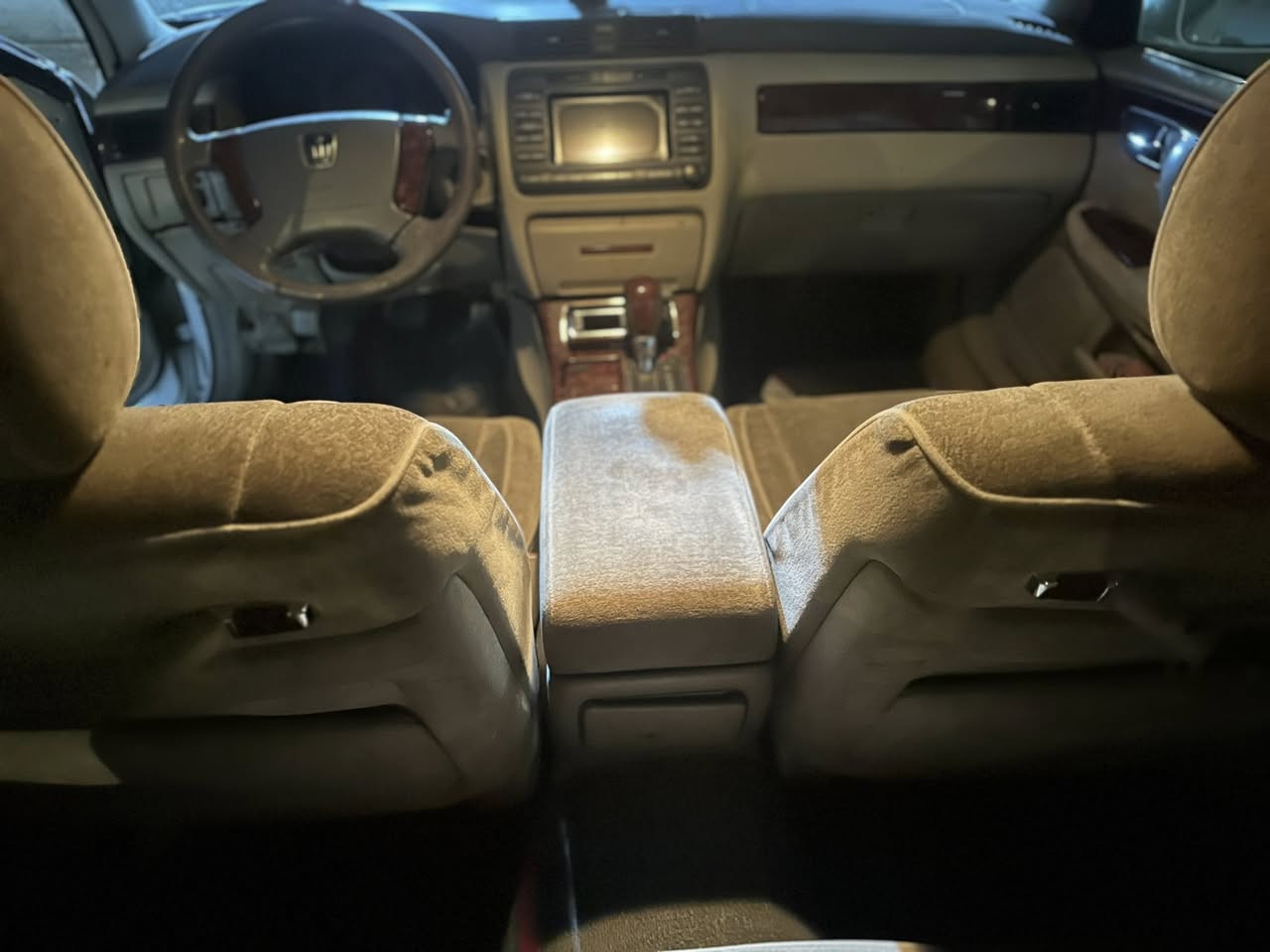 ملكه للبيع متومه اربيل طبق الأصل كصه جنطه 
تخم تاير جديد باتري جديد كير محرك تبريد كله شغال وجديد مكاني الناصريه مركز  تواصل واتساب او رصيد *********** السعر (40) وبيه مجال بسيط
