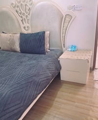 السلام وعليكم غرفه نوم تركي ماخذها ب مليون  سعرها ٣٥٠الف حتا دوشك وياه...