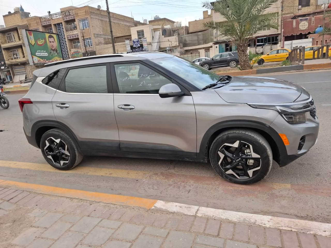سيلتوس موديل ٢٥ امريكي فول عدا الفتحة
بصمه 

رادارات جميع الاتجاهات 

اشاير بالمري ولدات 

تدفئه بالكشن

كشن جلد 

مكينه ٢٠٠ دوش المرغوب 

ماشية  ٤ الاف سياره زيرو

صبغ حافه البنيد مرقم بغداد موجوده بغداد حي اور 

سعرها ١٦٢$ وبيها مجال للشراي

الاتصال ***********
