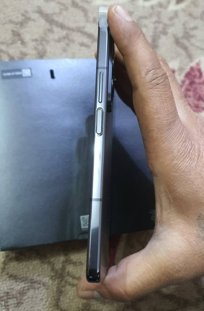 السلام عليكم
زت فولد4 معالج سناب دراكون
خطين..
ذاكرة512
عشوائي12
مع كافة المرفقات
الجهاز بعدة بستيكرات الشركة 
شرق اوسط 
2نوت 10
مع كافة المرفقات معالج سناب دراكون 
خطين 
نضافة تامة
مراوس اس 24الترا
مكاني كربلاء
***********
