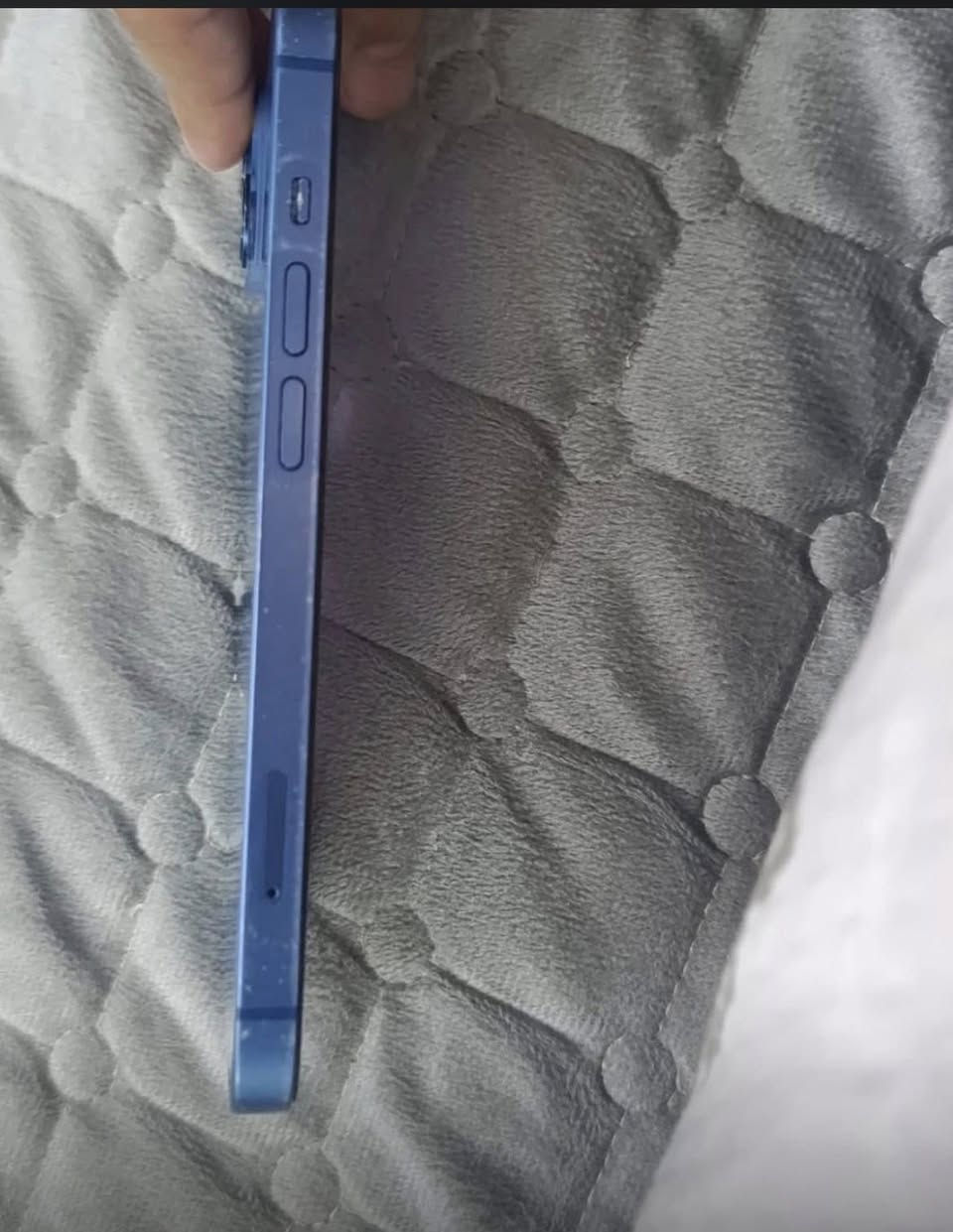 سلام عليكم ايفون 13 للبيع
بطارية 74 ول شاصي مشخط فقط الباقي مكفول لا مبدل ولا شي مكاني بغداد الكفاح أو صلاح الدين سامراء سعره 360 بي مجال رقمي *********** واتساب موجود فقط وخاص
