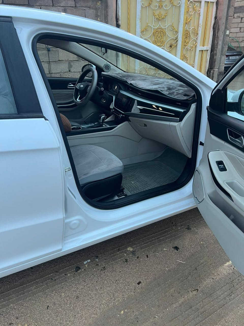 سلام عليكم سياره شيري اريزو5 مديل2025 للبيع سياره مكفوله كفاله عامه السياره حلوه ومرتبه مال شغل ومكينه1500 تنفس طبيعي ماكو صرفيه سياره تعبان عليهه ومرتبهه دواخلهه دوشمه جديده وارضيات تغليف جلد السياره كير ومكينه وحداديه كفاله ماعايزهه شي مال بيت والله سنويه بأسمنه تحويل ثاني يوم سعرهه108 وبيهه مجال للشراي عنوان البصره شط العرب الجزيره للاستفسار الاتصال ع الرقم***********
