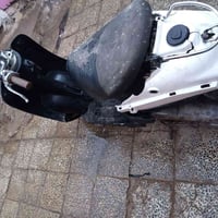 شباب دراجه مصريه للبيع كابريتر بس اطوف ابيعها علا وضعها سعر 75 وبيها م...