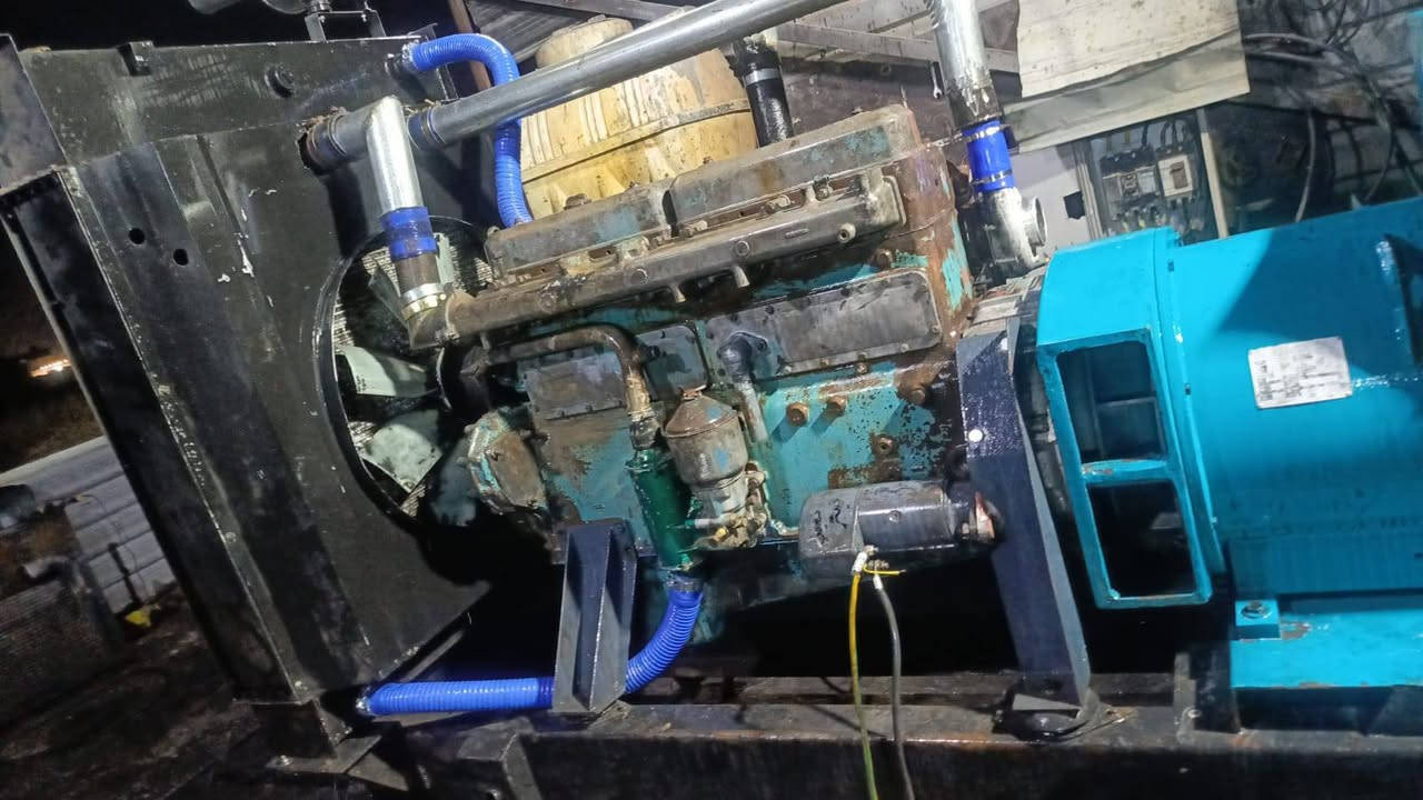 سلام عليكم مولد سكانيه 113للبيع بم 26ستندر توليد 300 سعر ٦٥مكاني بغداد***********
