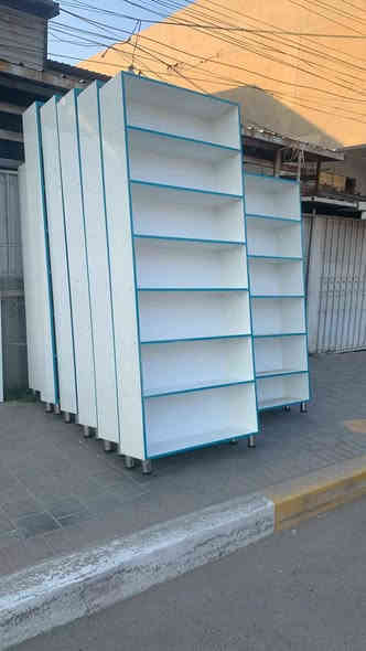 فاترينات جديده العدد 4مثل الي بلصوره العنوان كربلاء الجاير السعر 80الف للحجز والاستفسار *********** كربلاء
