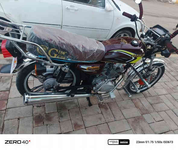 ايراني موديل 2022  سويجات وبصمات ٢ تشغيل عن بعد مسجل وكامل سنويه ولوحات موجودات بي مكاني رمادي تاميم السعر(مليون و 350 ) الف الاستفسار ***********
