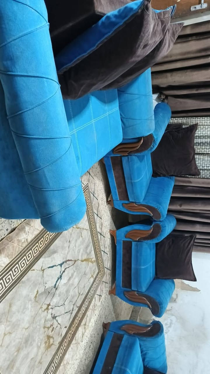 تخم 7 مقعد💺 نضيف اخو جديد أي ضرر مابي خشب بلوك تسكام سعر ,175, بي مجال مكان لبياع *********** يوجد واتساب
