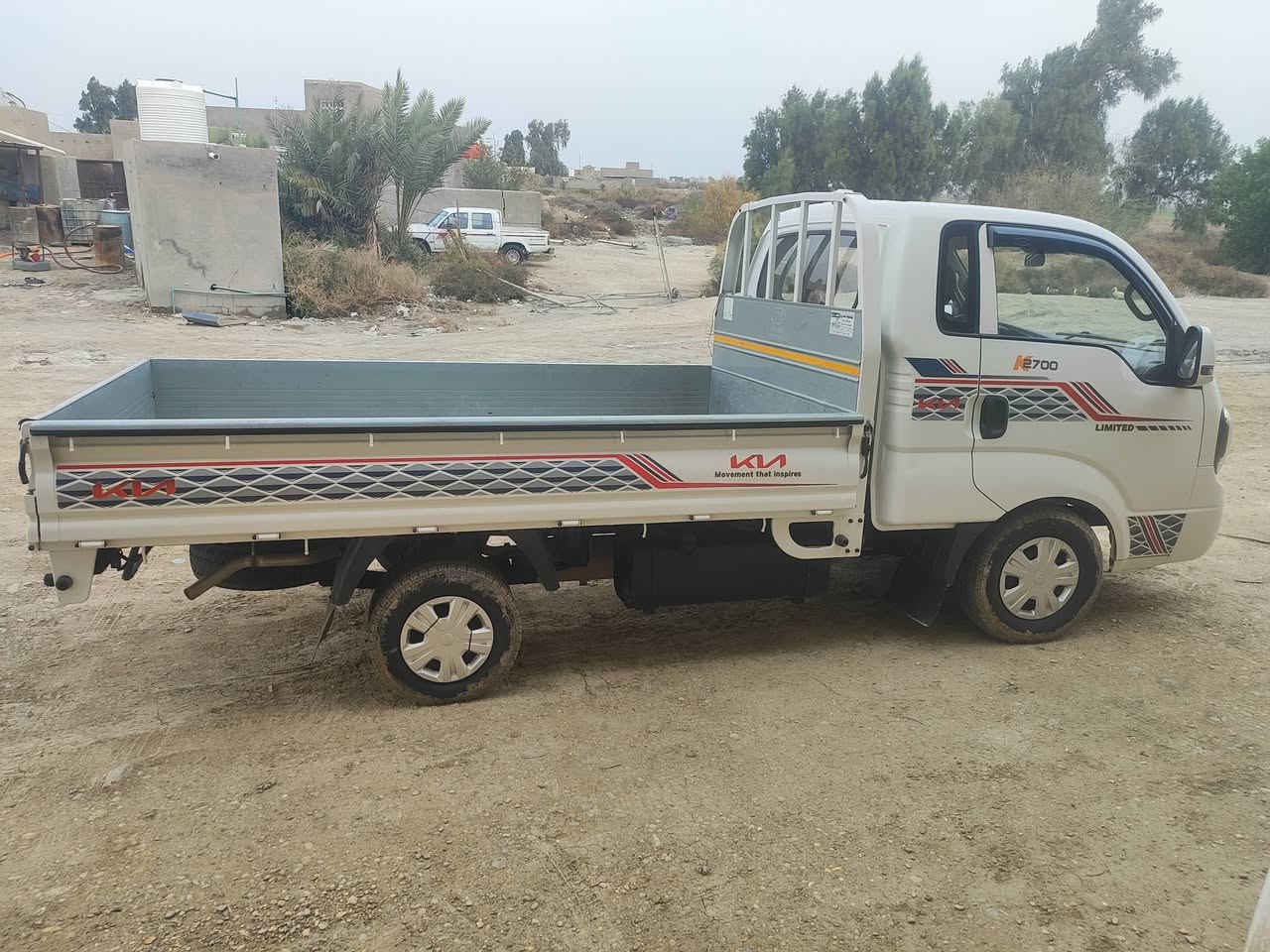 كيا بنكو 2021 (2700) رقم واسط انكليزي بسمي تحويل ثاني يوم سيارة مكفولة تخم تاير صدر حداديه كير مكينة
الناصرية قضاء الفجر ***********
