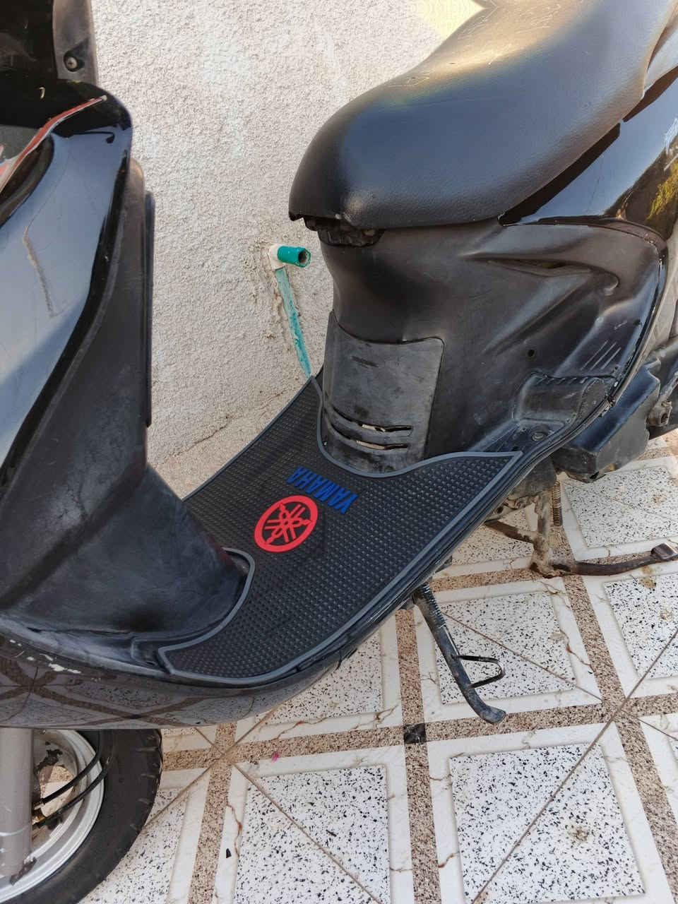 السلام عليكم البيع درجة فراشه مكينه خير من الله
سلف هندر شغل 
كهربائيات شغاله
كفرات بلاد
مكان حله طفيل عوفي
السعر  300 وبيها مجال
***********
