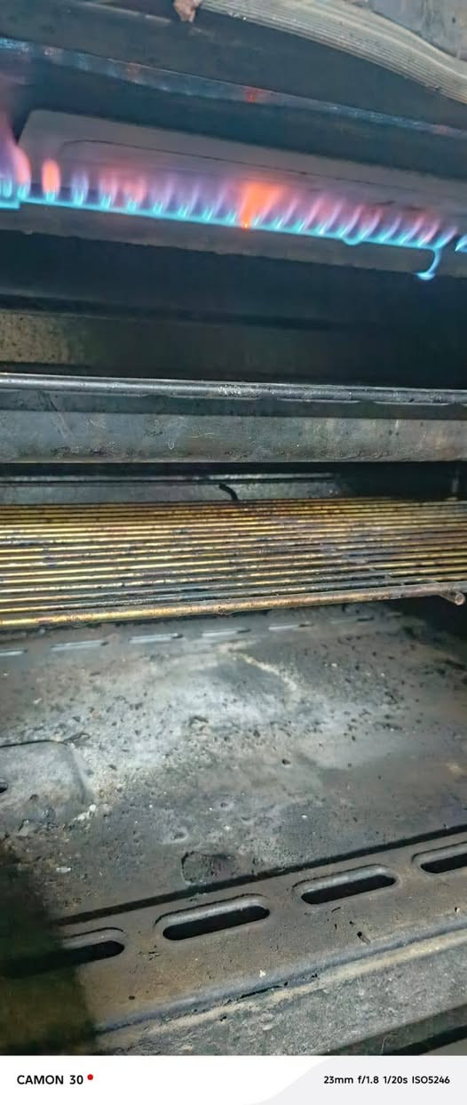 طباخ خمس عيون كله يشتغل مابي ضرر بسعر 125ابوغريب موبايل ***********
