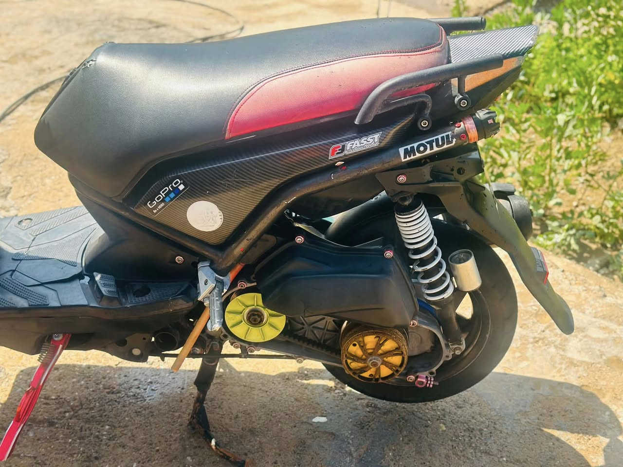 سلام عليكم اخوان سكنس جبلي ام عيون
دراجه مفوله لاخير تزويد مكفوله وجديده 

كلجات تزويد ستيرن صدر امامي يدات قبق فلاوين كله 

اصلي دراجه مال جناي مفوله لاخير مكفوله 💯💚

سعرها مليون وبيها مجال حك جيه 

مكاني ديالى بعقوبه هـ  ***********
