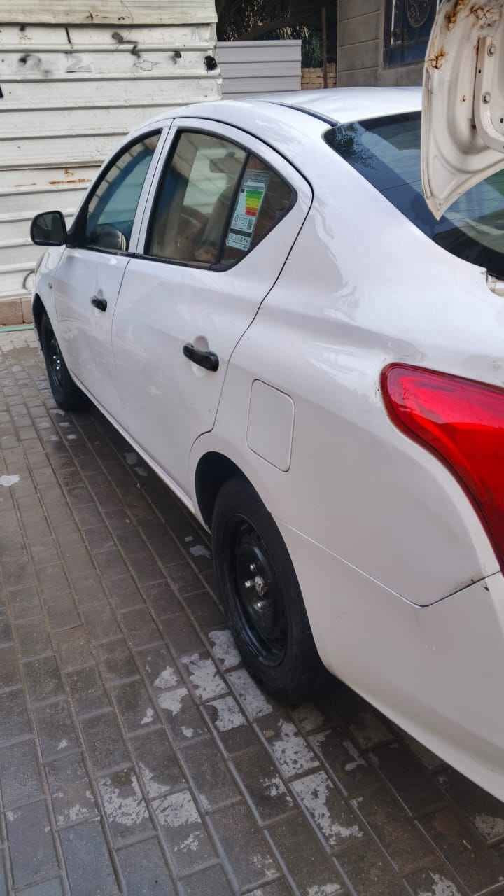 نيسان صني موديل 19 هندي معوقين صايره حره سياره حلوه ماناقصها شي مرتبه شوف العين كير مكينه كفاله تخم تايرات حداديه كهربائيات لايت زنون تبريد تدفئه كله شغال دواخل نضيفه شاشه لمس داخليه رقمها مثنى السعر 80 عنواني البصره رقمي *********** البصرة, العراق
