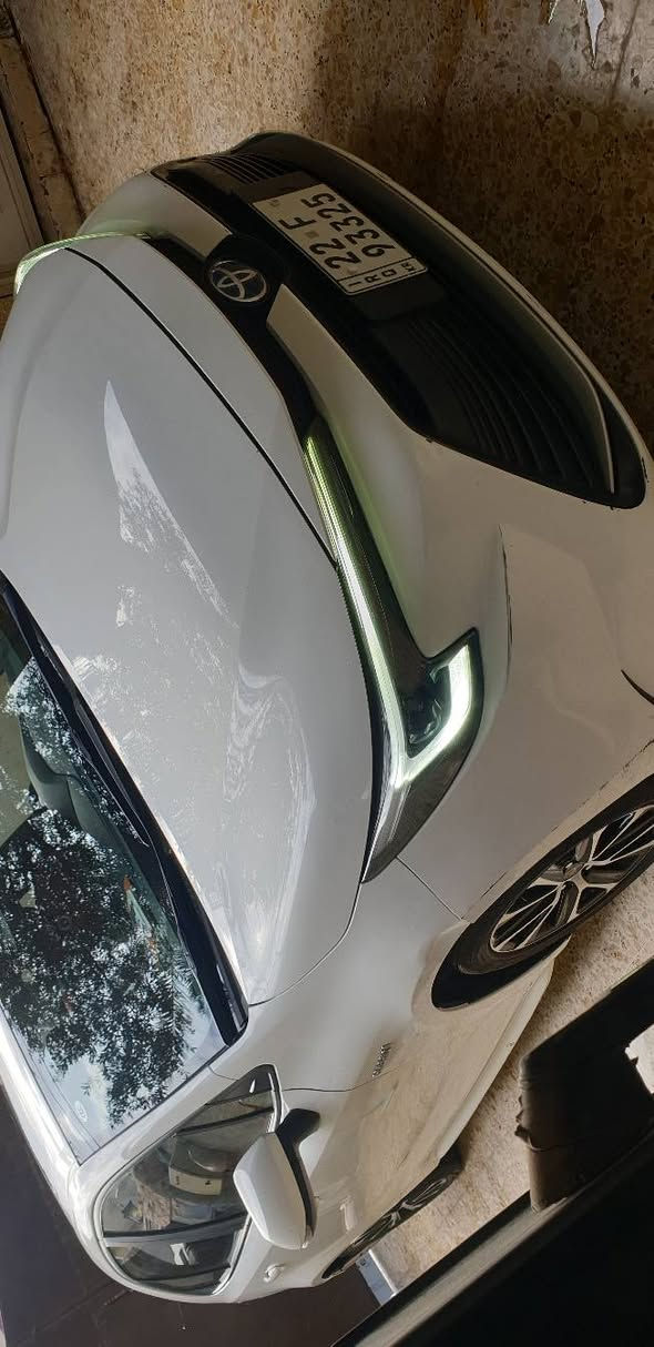 مرخصة الادمن كورلا ٢٤ ماشيه ٥٠ الف حقيق 
السيار بصمه 
تحكم استيرن 
فتحه بسقف 
صندوك ذكي
وبعد بيه مواصفات انتو تعرفوه البارحه هذه الصونار مالته فقط رصعت خفيفه 
١٤٢ رايده *********** الجاد فقط يجي خاص الرقم واتساب وبيه مجال
