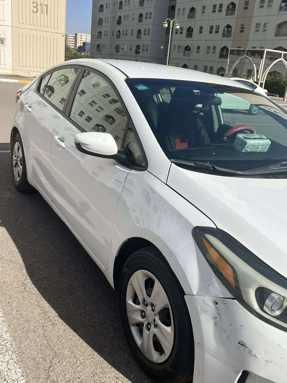 السلام عليكم
فورتي 2017 وارد امريكي رقم بغداد
حادث بنيد  يعني قطعه وحدة
وبارد بالجاملغ 
ماشيه 94 مكينه 2000
تخم تاير
داخل كله جديد😊
السعر 125 بيه مجال بسيط 💯💯
مكان بغداد مجمع بسمايه 🏢
هاتف ***********.👥
