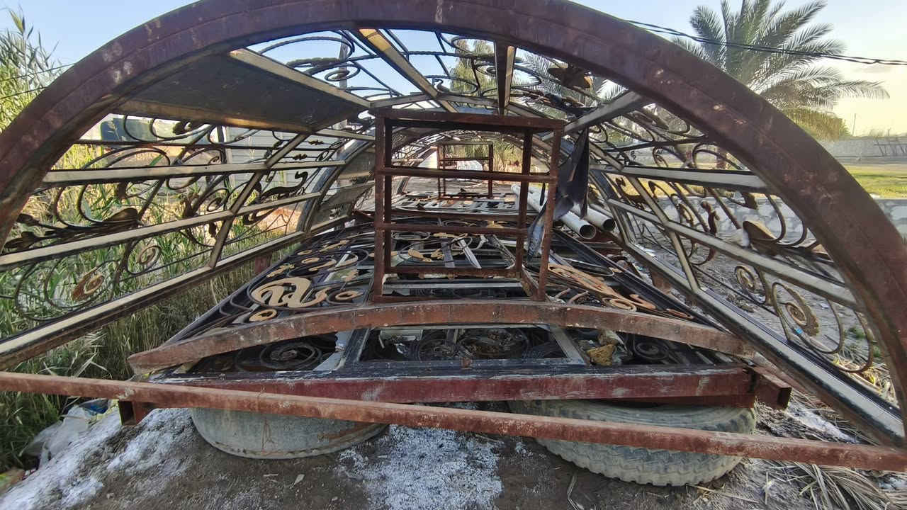 السلام عليكم البيع شبابيك عدد 6زاد باب جنح مكان بابل الكفل رقم الهاتف ***********
