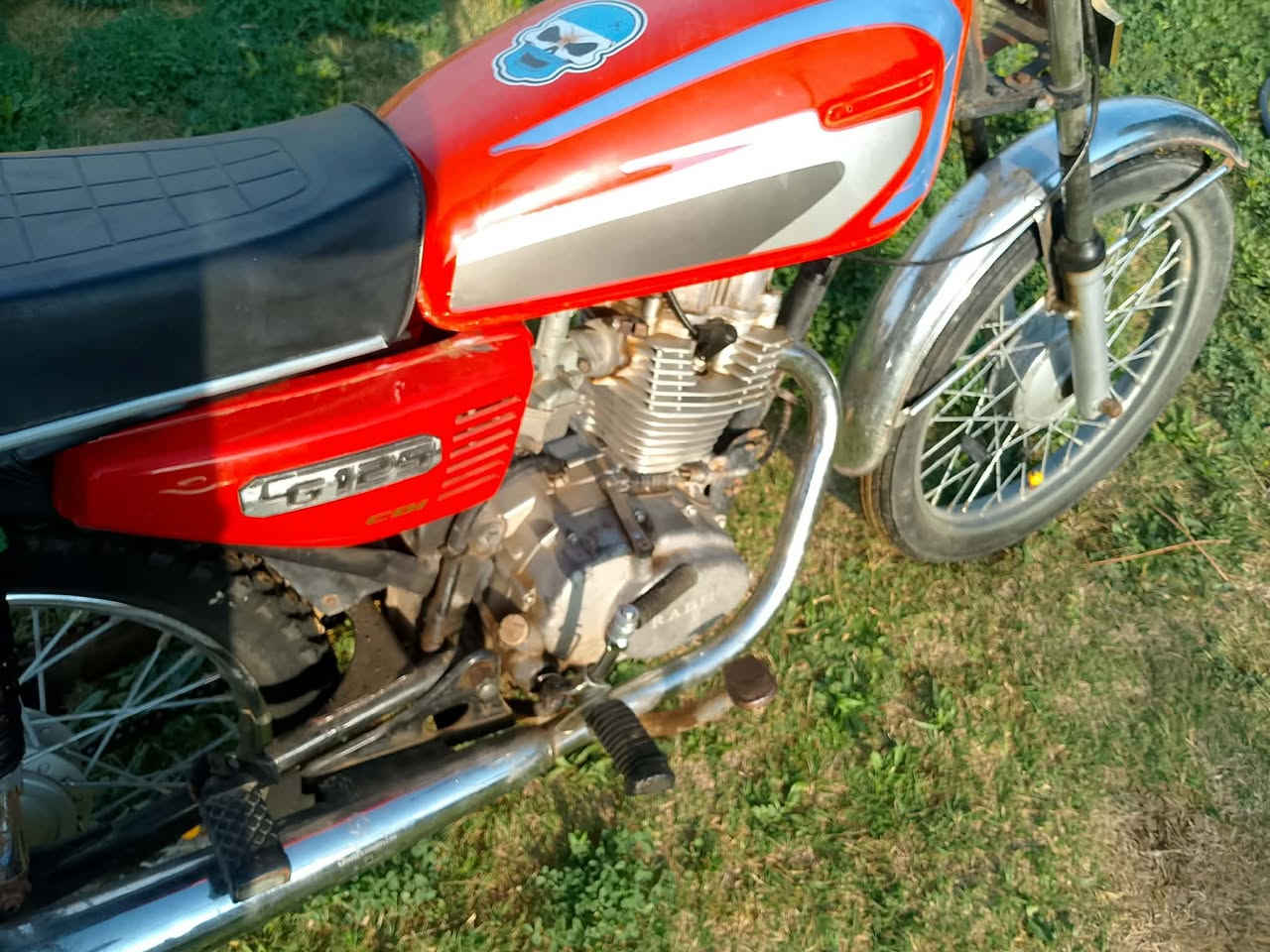 السلام عليكم دراجه للبيع رقم وسنويه موديل 16 اتصال ***********
