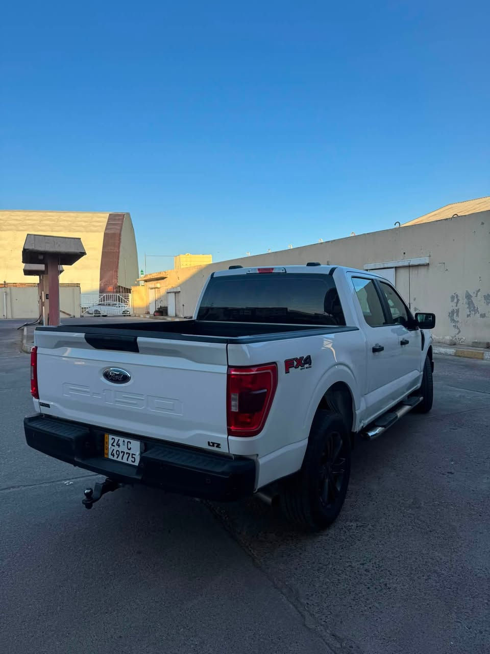 بيكم فورد f150 
موديل 2023 
محرك 5.7 
8 سلندر 
ضرر بونيت سبغ و اثنين جاملغات مبدلين علمود بجم 
محرك كير تبريد كلة بشرط جديد
فور ويل دبل اكسل
ماشي 47 ميل 
تايرات و صدر جديد
ترقيم جديد بسمي سيارة 
تحويل و وكالة ثاني اليوم 
سعر 230 ورقة 
***********
