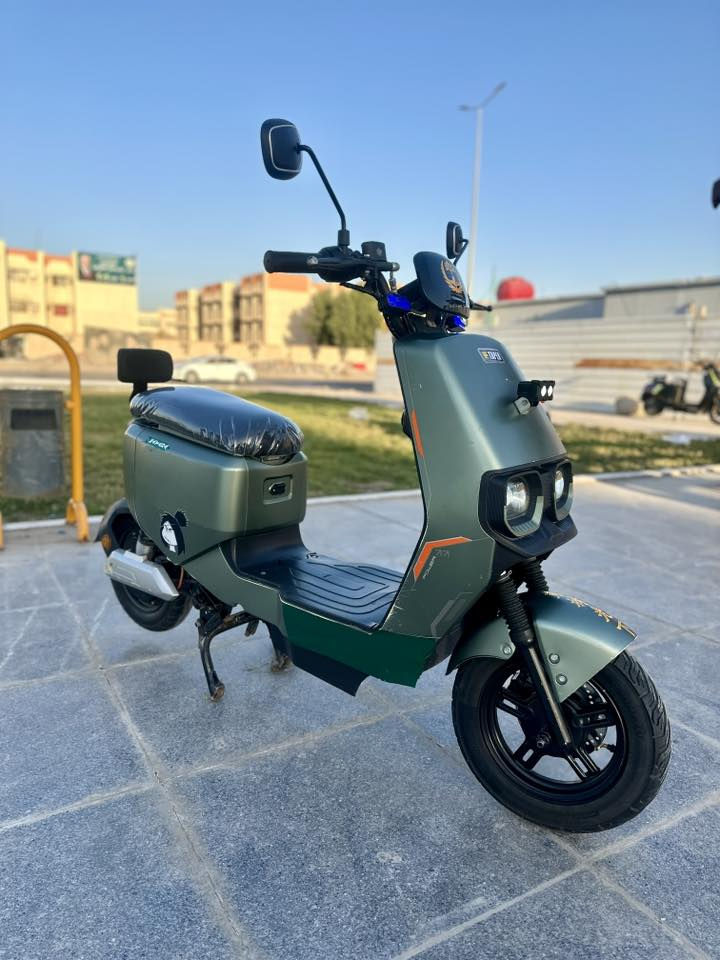 دراجة شحن للبيع 2025 في البصرة
دراجة شحن gt للبيع نضيفة 
دراجة كهربائية للبيع 
5 بطاريات ونلي الأحمر 32 امبير 
3 نمر سريعة السرعة القصوة 70 
دراجة حلوة ونضيفة 
كهربائيات كلهن شغاله 
اشاير يمنى يسرى گلوبات 
دراجة كاملة 
السعر 425 وبيهه مجال قليل للشراي 
العنوان : البصرة الأمن الداخلي
الرقم : ***********
