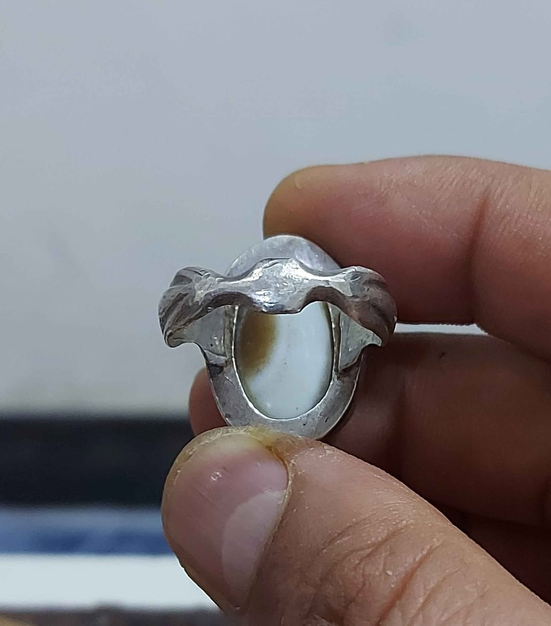 سليماني عين اسود فضه عيار 925 القياس 27 السعر((30)) الف توصيل خدمه توصيل 
*********** دهل اوران, واسط
