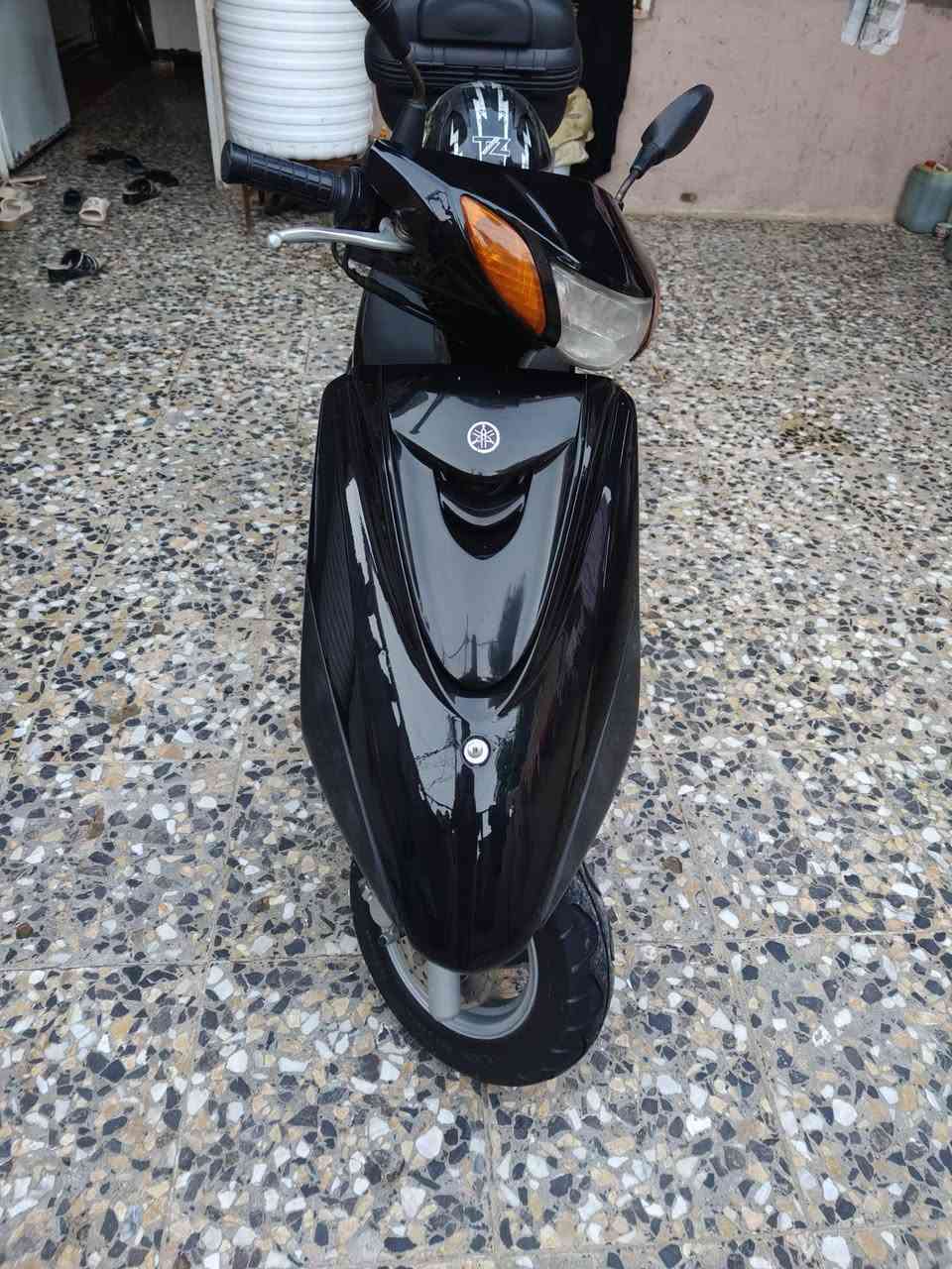 دراجة اكزز تريت دراجة جديدة وماشي 16 ألف
جيب وياك ألف فيتر وتعال افحص بعينك 
جنطه اصلية خوذة اصلية دبل سويج 
دراجة كلش جديدة والشراي يشلع اعيوني 
السعر قفلها مليون و600  
فدوة المو شراي وميعرف اسعارهن لا يعلق 
مكاني بغداد مدينة الصدر 
هاتف ***********
