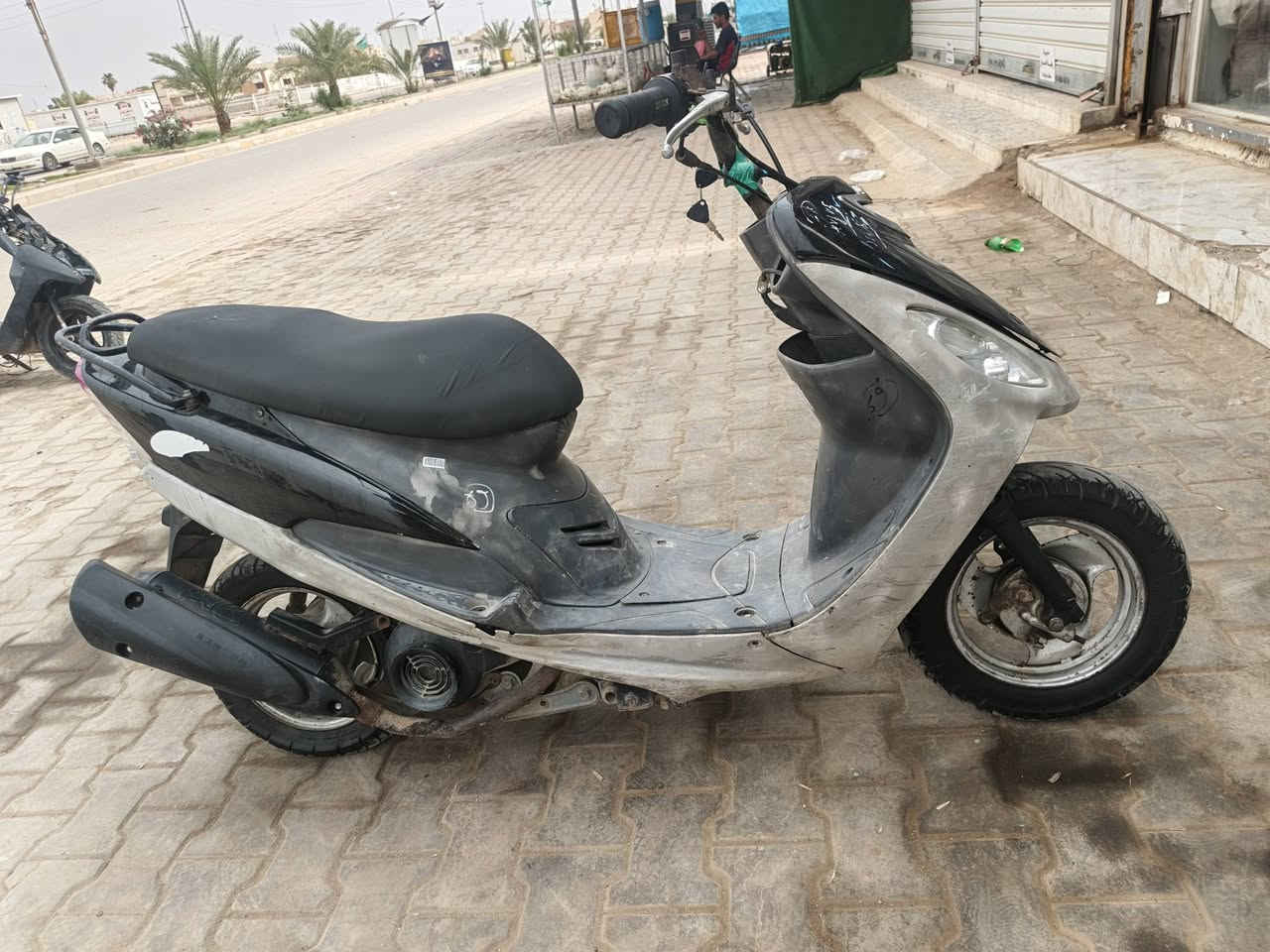 السلام عليكم الغول للبيع 49 دراجه خير من الله مكينه شلعه ومعدل رايته ب 400 وبيها مجال للشراي***********
