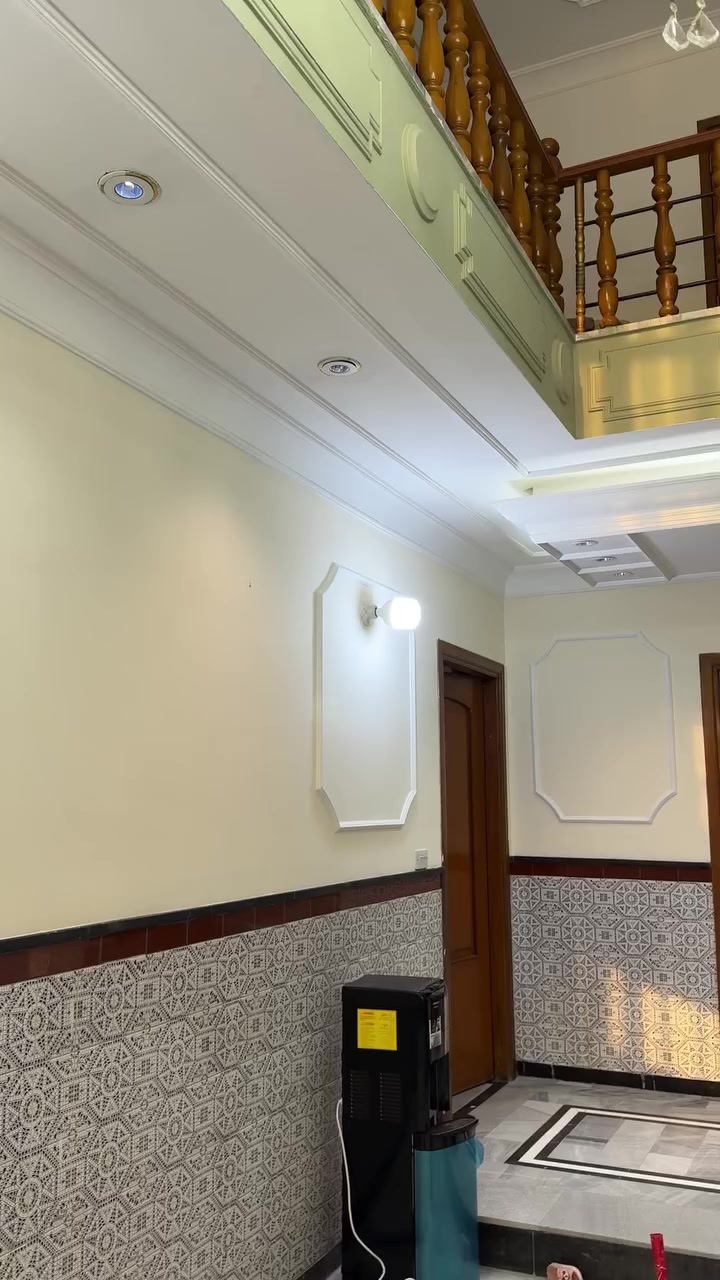 السلام عليكم خلفه جبسن بورد وسحب بورك كافه نقوش مغربيه وطلس وصبغ واجهات داخلي خارجي كافه الديكورات والاصباغ متفرغ حاليا مكاني بغداد العنده شغل يتفضل ويدلل***********
