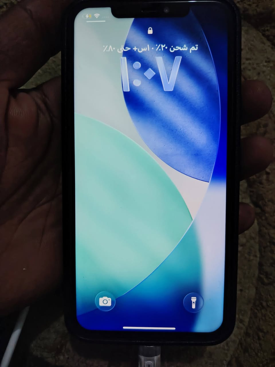 السلام عليكم ايفون 11pro max
256 ذكره 
77 بطاريه
مبدل شاشه اصليه
فيس أيدي شغال
فقط كامره بيه رجه
استفسار خاص ***********
