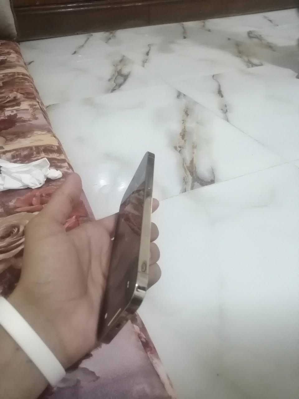 سلام عليكم ايفون 12 برو ماكس 
جهاز كله شغال فقط مستبدل شاشه وكاله تفصيخ

كله شغال جهاز فقط ل كامره ل خلفيه بيها مشكله

تتصلح بب 20 الف سعره 250 وبي مجال بسيط

او مرارس حسب ل قناعه


**إذا كنت صاحب هذا الإعلان وتريد حذفه لأي سبب، رجاءا أرسل رسالة إلى الدعم الفني**