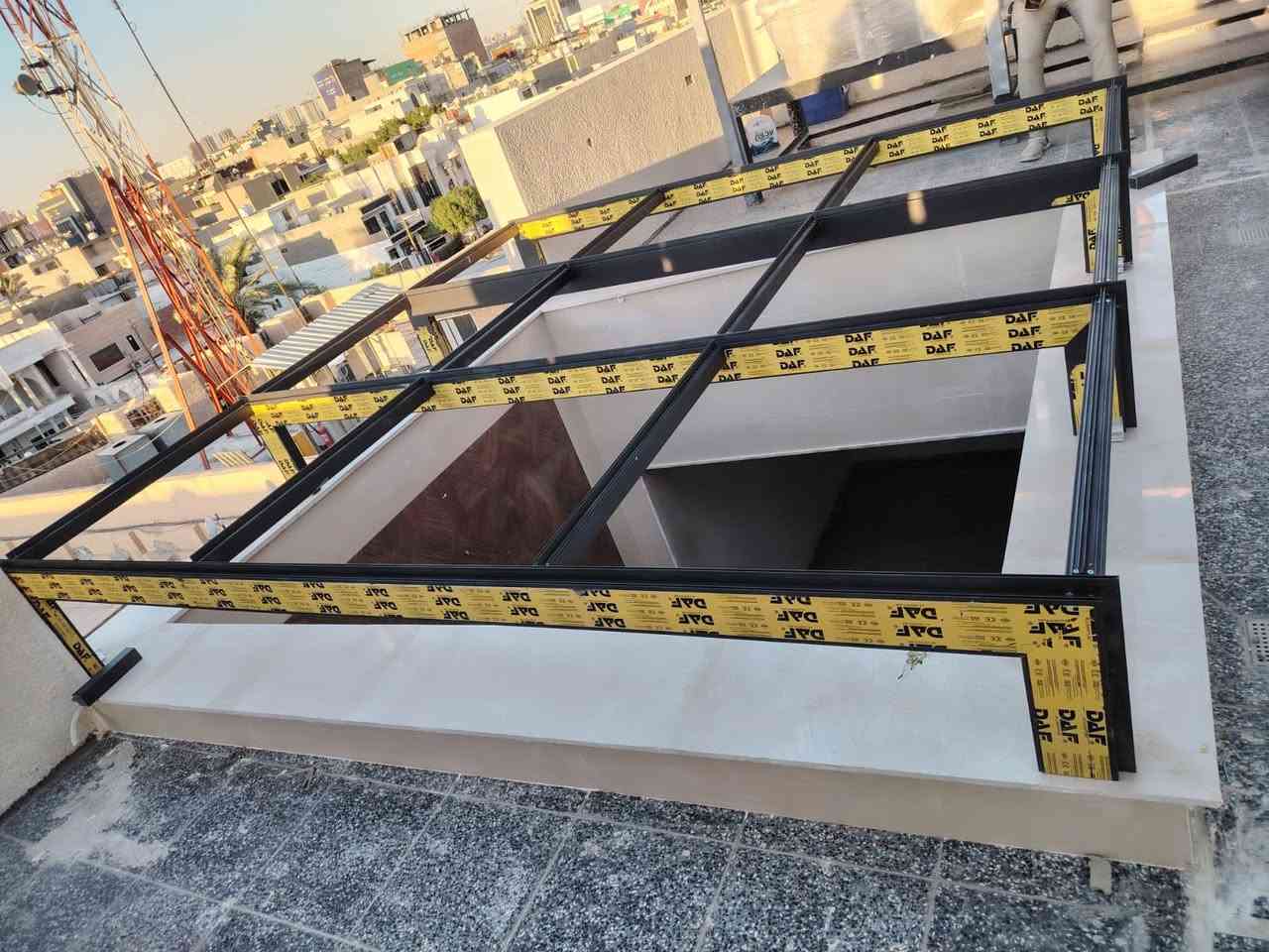 من أعمال شركة Moon للألمنيوم
نقدّم أعمال متكاملة بالأبواب والمفاصل الألمنيوم
شبابيك سلايد بجودة عالية
سكاي لايت (سقوف زجاجية) تصميم وتنفيذ
كيرتن وول (هيكل ألمنيوم + زجاج) لواجهات بنايات عصرية
واجهات محلات جام سنكل سماكة 10 ملم
أبواب سونك تفتح للداخل والخارج
كبائن كهربائية (أبجورات) شغل دقيق وتحمل عالي
خبرة لا تقل عن 8 سنوات في مجال الألمنيوم والزجاج
خامات مضمونة
تشطيب نظيف ودقة بالتنفيذ
التزام بالمقاييس والوقت
واجهات متكاملة تليق بالمشروع
للاستفسار والمعاينة راسلنا 📩


**إذا كنت صاحب هذا الإعلان وتريد حذفه لأي سبب، رجاءا أرسل رسالة إلى الدعم الفني**