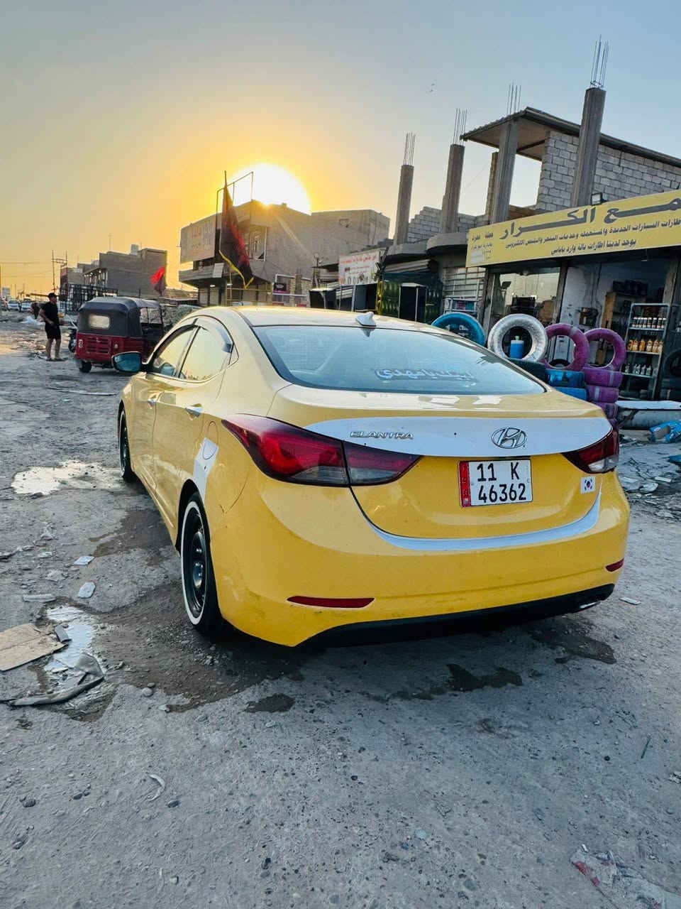 سلام عليكم البيع هونداي النترا موديل 2015 وارد امريكي حادث دعاميه بدون دواخل كلها اليبل واحد كفوله كفالة عامة فول موصفات فتحه تحكم ستيرن كامره حساسات بصمه مثبت وبعد بيها موصفات سيارات جديدة وجاهزة من كلشي تبريد ثلج حدادية تخم تاير كير ومكينة مكفولات  هيه غرمات مصفره سياره احله من صور بسمي تحويل ثاني يوم مكان بغداد حي نصر(سعر100) اتصال***********

