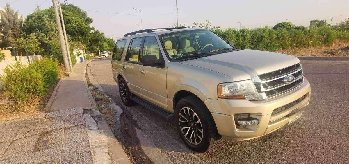فورد اكسبدشن موديل ٢٠١٧ مواصفات XLT
السيارة بيها قطعتين مصلحات و مصبوغات بأمريكا بوند و جاملغ سكن
السيارة مال جناي. للبيع 
مواصفاتها 
كشنات جلد 
الكشنات الأمامية حار بارد 
السيارة نظيفة ومافيها اي عيب 
بأسمي والتحويل ثاني يوم رقم اربيل 
سعر ١٨٥٠٠ بيها مجال بسيط للشراي 
***********
***********
