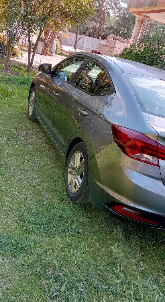 السلام عليكم للبيع النترأ 2019 وارد امريكي مكفوله من الصبغ بيها بنيد مبدل فقط والباقي ليبل واحد رقم سليمانيه جديد سنويه جديده محرك 2000 كير (at) المرغوب السعر 135 مكاني كربلاء غير متواجد على الفيس للتواصل على احد الأرقام 
***********  أو  ***********
