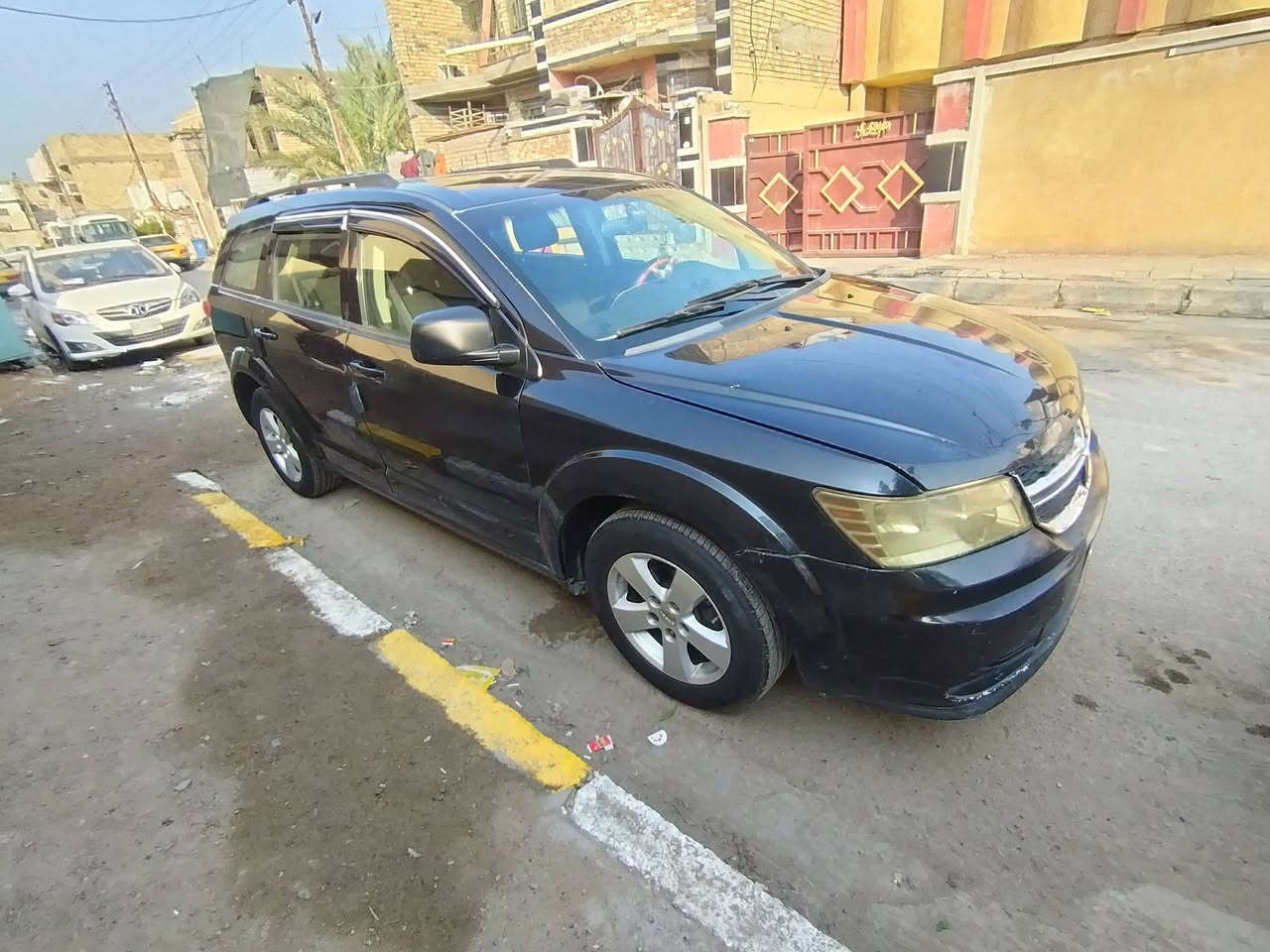 السلام عليكم
دوج جورني ٢٠١١ محرك ٣٦٠٠ لون اسود رقم  بغداد بسمي ٧ راكب ٣ قطع تبريد محرك جديد كير جديد صدر مبدل جديد تخم تاير جديد ١١٣ وبيها مجال ضررها جاملغ خلفي فقط. 
***********
