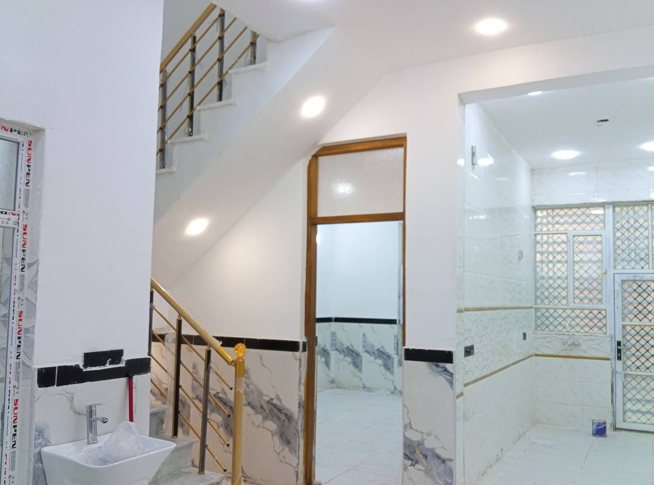 بيت للبيع مساحه 100م سند 25رافع معامله دوانم حجي حسن لاوله قرب المسيجه لاستفسار ***********
