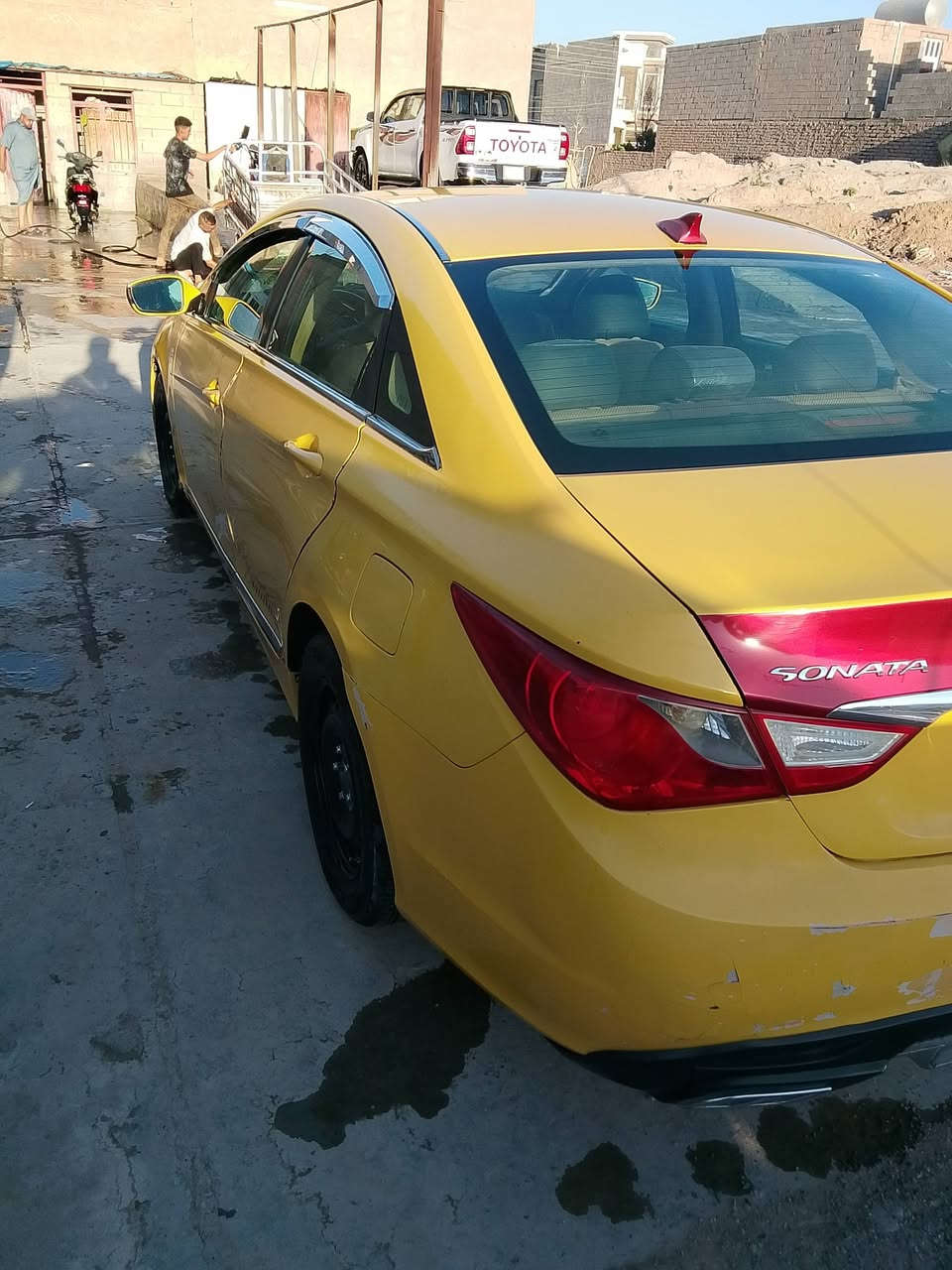 سوناته 13وارد امريكي سياره كير مكينه محرك  تبريد جاهزه سياره ليبر واحد بيها طخه بل بنيد الامامي بدلته بواحد اصلي تحويل ثاني يوم سعر 85وبي مجال رقم الهاتف ***********
