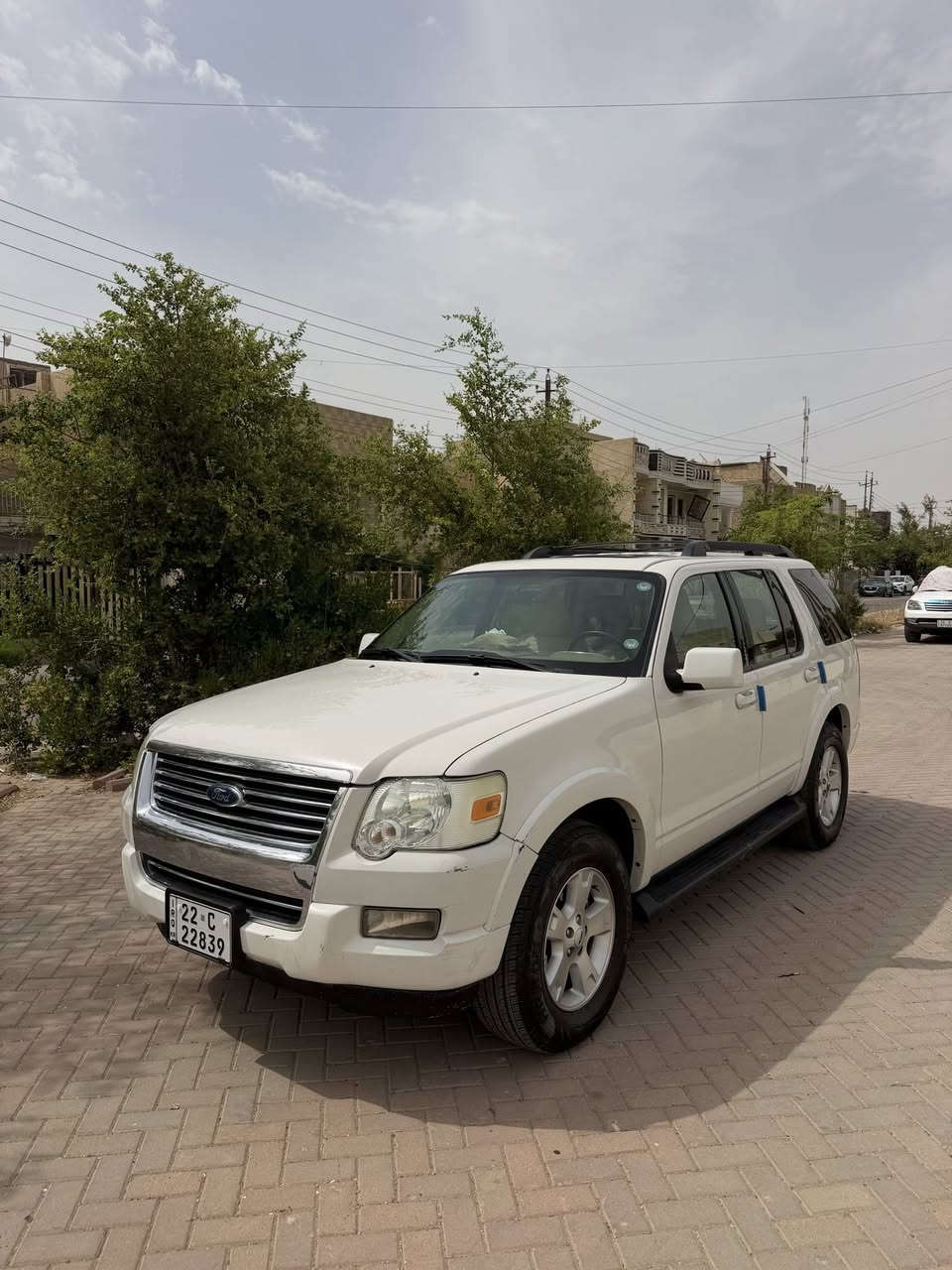 فورد اكسبلور 2010 خليجي مكفولة فول مواصفات فتحه كشنات جلد تدفئة كشن ٧ راكب كير و محرك جديد صدر جديد تخم تاير الفور ويل شغال  جديد هزة و سنوية و رقم جديد تحويل او وكالة السعر ١١٠ مكانه بغداد الرقم ***********
