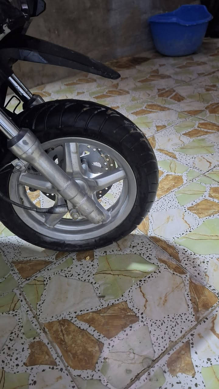 سلام عليكم دراجه جبلي   كفاله عاما مكينه ما مفتوح كلجات 
رياضي السعر 825 وبيه مجال شويه 
المكان بغداد 
الرقم ***********
