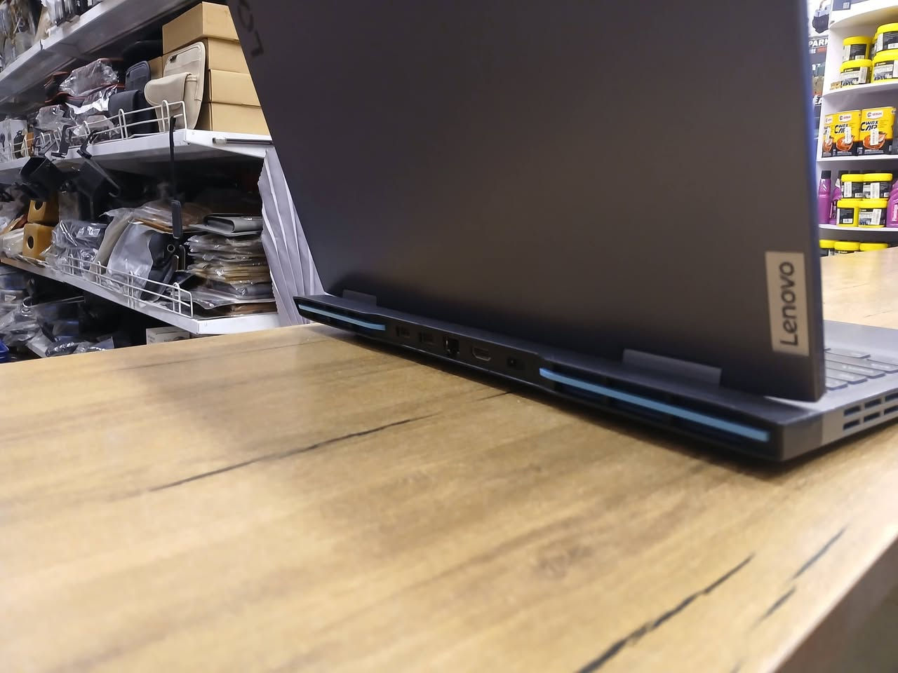 السلام عليكم
السعر مليون مكان بغداد ***********
الموصفات 
Lenovo 82xv
Ram 16 ddr 5 5200
Hard m.2 512 g
Cup i7 13620h 
Vga RTX 4050 6 g 95 w
Lcd 1080 full hd 144 h
